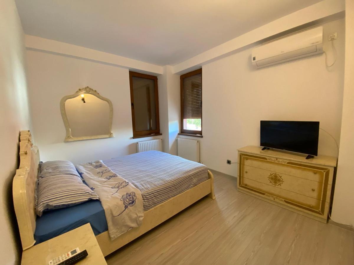 Apartament 3 Camere Bacau Exterior photo
